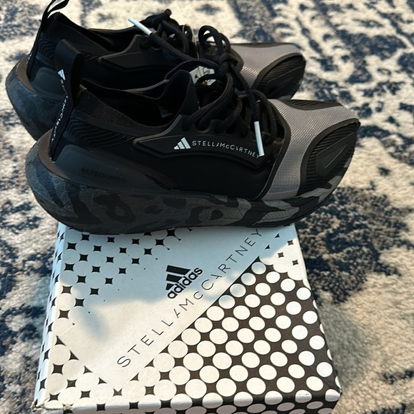 NWT Adidas Stella McCartney Ultraboost 23 - Picture 13 of 16